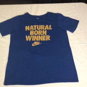Nike T-shirt boys-size medium in excellent condition